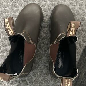 Women’s Brown Blundstone boots